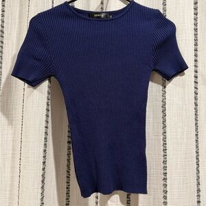 🌸 2/$20 🛍️ Women's Navy Ribbed Top